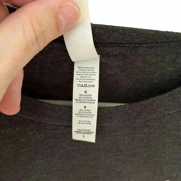 “Bookmarks are for quitters” tee size L - Picture 3 of 3